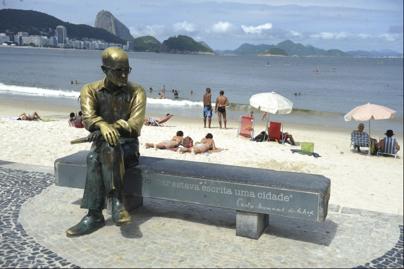Estátua de Drummond