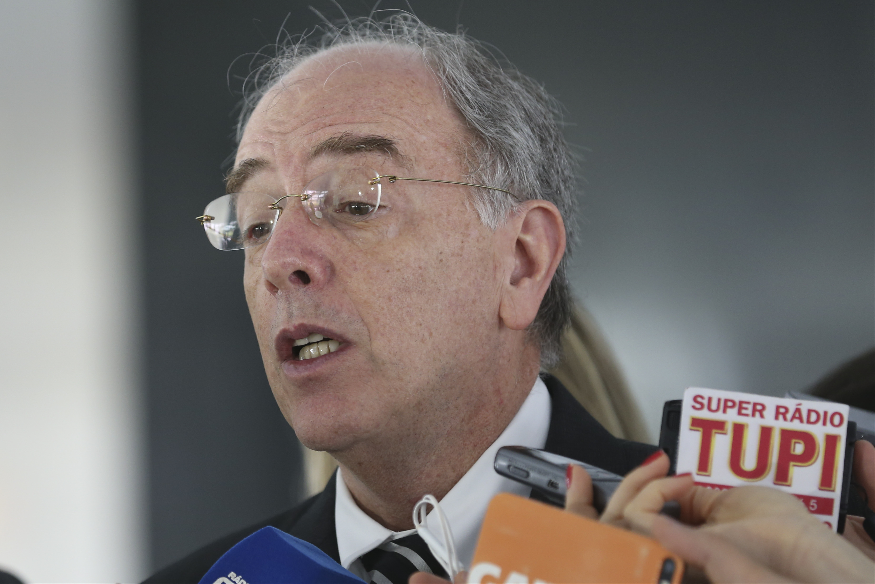 Brasília - Após reunião com o presidente Michel Temer, o presidente da Petrobras, Pedro Parente, fala à imprensa, no Palácio do Planalto (Antonio Cruz/Agência Brasil)