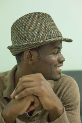 O congolês Alphonse Nyembo, 29 anos, um dos professores de inglês do projeto Abraço Cultural
